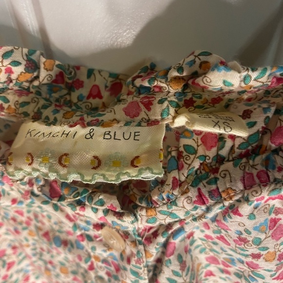 Kimchi & Blue Floral Spaghetti Strap Crop Top - Picture 3 of 7